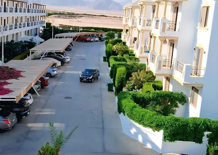 מלון Paradise View At Hills 5*